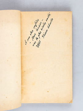 [ Lot de 3 titres de Simenon en éditions soviétiques et biographie de Georges Simenon en russe ] [ Livres dédicacés par Eléonore Schraiber ] Maigret ...