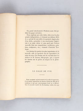 Notice sur les Salles de Spectacle de Toulouse avec les dessins des principaux motifs de sculpture et une vue générale de la Salle [ Edition originale ...