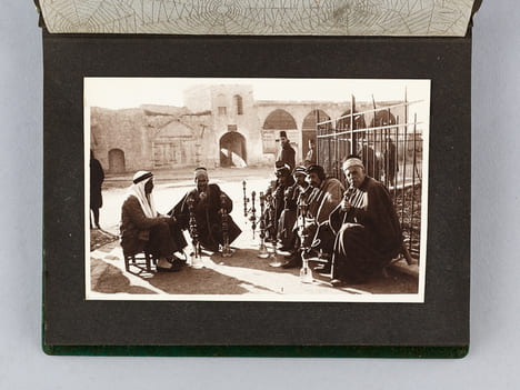 Album photographique d'Alep : 22 photos format 17 x 11 cm . DEROUNIAN, Vartan