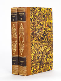 Oeuvres complètes de Voltaire (70 Tomes - Complet) Tome 1 : Vie de Voltaire par M. le Marquis de Condorcet ; Tomes 2 à 10 : Théâtre ; Tome 10 : La Henriade ; Tome 11 : La Pucelle d'Orléans ; Tomes 12 à 14 : Poésies ; Tomes 15 à 18 : Essai sur les Moeurs ; Tomes 19 et 20 : Siècle de Louis XIV ; Tome 21 : Siècle de Louis XV ; Tome 22 : Histoire de Charles XII ; Tome 23 : Histoire de Russie ; Tome 24 : Annales de l'Empire ; Tome 25 : Histoire du Parlement ; Tomes 26 et 27 : Mélanges historiques ; Tomes 28 et 29 : Politique et Législation ; Tome 30 : Physique ; Tomes 31, 32, 33 et 34 : Philosophie Générale, Métaphysique, Morale et Théologie ; Tome 35 : Dialogues et Entretiens philosophiques des Oeuvres de Voltaire ; Tomes 36 à 42 : Dictionnaire Philosophique ; Tomes 43 et 44 : Romans ; Tome 45 : Facéties ; Tomes 46, 47, 48 : Mélanges Littéraires ; Tomes 49 et 50 : Commentaires sur Corneille ; Tomes 50, 51, 52 : Correspondance avec Frédéric, Roi de Prusse ; Tome 53 : Correspondance avec l'Impératrice de Russie, plusieurs Souverains et les Princes de Prusse ; Tomes 54 et 55 : Correspondance avec d'Alembert ; Tomes 56 à 69 : Correspondance Générale ; Tome 70 : Table analytique des Oeuvres de Voltaire par J. B. J. Champagnac