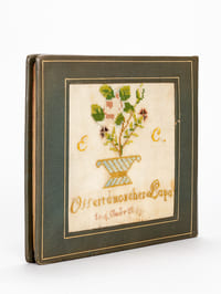 Reliure avec deux broderies anciennes insérées en plats : "Offert à ma chère maman Mer le 13 7bre 1849" et "Offert à mon Cher Papa le 4 Août 1849 "