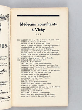 [ Lot de 22 programmes des Casinos de Vichy ] 8 Programmes Officiels du Casino de Vichy 1932 - 14 Album-Programmes du Grand Casino de Vichy de 1933 à ...