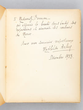 Marrakech. Trente planches en couleurs d'après les tableaux de Mathilde Arbey [ Edition originale - Livre dédicacé par Mathilde Arbey ]. MAUCLAIR, ...