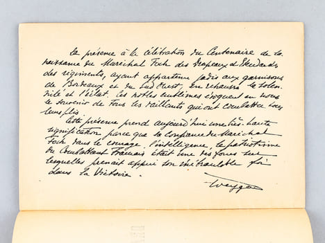 Drapeaux et Etendards de nos régiments d'Aquitaine. Quatre siècles de gloires militaires. [ Edition originale ]. DUFOURG, Robert ; WEYGAND, Général