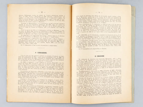 Drapeaux et Etendards de nos régiments d'Aquitaine. Quatre siècles de gloires militaires. [ Edition originale ]. DUFOURG, Robert ; WEYGAND, Général
