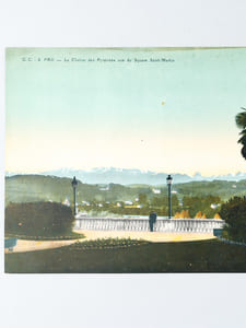 Pau. La Chaîne des Pyrénées vue du Square Saint-Martin (C.C. 4) [ Vue panoramique géante en couleurs format 56 x 23 cm ]