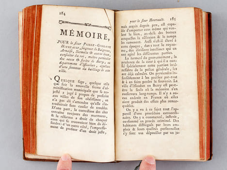Mémoires et Plaidoyers de M. Linguet, Avocat à Paris (7 Tomes - Complet) [ Avec : ] Mémoires pour Linguet [ Edition originale ]. LINGUET, M.
