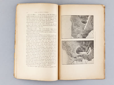Guide illustré du visiteur à Alesia, Alise-Ste-Reine, Côte d'or [ Edition originale ] (Chemin de fer P.L.M. gare : Les Laumes - Alesia) avec carte, plans et 50 gravures. Notice historique - Les Champs de fouilles - Musée Alésia - Musée municipal - Curiosités locales 