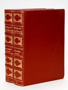 Oeuvres complètes de Honoré de Balzac (40 Tomes : Complet) [ Exemplaire sur papier du Japon avec suite sur Chine ] [ Contient : ] La Comédie Humaine (33 Volumes) Etudes de Moeurs, Scènes de la Vie Privée. I : La Maison du chat-qui-pelote. Le Bal de Sceaux. Mémoires de deux jeunes mariés La Bours ; II : Modeste Mignon. Un début dans la Vie ; III : Albert Savarus. La Vendetta. Une Double Famille. La Paix du Ménage. Madame Firmiani. Etude de Femme ; IV : La fausse maîtresse. Une Fille d'Eve. Le message. La Grenadière. La femme abandonnée. Honorine ; V : Béatrix. Gobseck ; VI : La femme de trente ans. Le père Goriot ; VII : Le colonel Chabert. La messe de l'athée. L'interdiction. Le contrat de mariage. Autre Etude de femme ; Etudes de moeurs. Scènes de la Vie de Province VIII : Ursule Mirouët. Eugénie Grandet ; IX : Les Célibataires. Pierrette. le Curé de Tours. La Rabouilleuse ; X : L'Illustre Gaudissart. La muse du département. La Vieille Fille ; XI : Le Cabinet des Antiques. Illusions perdues : Les Deux poëtes ; XII : Illusions perdues : Un grand homme de Province à Paris. Les Souffrances de l'Inventeur ; XIII : Scènes de la Vie Parisienne : Histoire des Treize. Ferragus. La Duchesse de Langeais. La fille aux yeux d'or ; XIV : Grandeur et décadence de César Birotteau. La maison Nuncingen ; XV : Splendeurs et misères des courtisanes I ; XVI : Splendeurs et misères des courtisanes II Les secrets de la Princesse de Cardigan. Facino Cane. Sarrasine. Pierre Grassou ;  XVII : La Cousine Bette ; XVIII : Le Cousin Pons. Un prince de la Bohême. Un homme d'affaires ; XIX : Gaudissart II. Les comédiens sans le savoir ; XX : Les petits bourgeois. L'envers de l'histoire contemporaine ; XXI : Scènes de la vie politique. Un Episode sous la Terreur. Une ténébreuse affaire. Le député d'Arcis. Z. Marcas ; XXII : Scènes de la Vie Militaire : Les Chouans. Une Passions dans le Désert ; XXIII : Scènes de la Vie de Campagne : Les Paysans ; XXIV : Le médecin de campagne ; XXV : Le curé de village ; XXVI : Le Lys dans la vallée ; XXVII : Etudes philosophiques : La peau de chagrin. Jésus-Christ en Flandre. Melmoth réconcilié. Massimila Doni ; XXVIII : Le chef-d'oeuvre inconnu. Gambara. La recherche de l'absolu. L'enfant maudit ; XXIX : Adieu. Les Marana. Le réquisitionnaire. El Verdugo. Un drame au bord de la mer. Maître Cornélius. L'auberge rouge ; XXX : Sur Catherine de Medicis. L'élixir de longue vie ; XXXI : Les proscrits. Louis Lambert. Séraphita ; XXXII : Etudes analytiques : Physiologie du mariage ou méditation de philosophie éclectique sur le bonheur et le malheur conjugal ; XXXIII : Petites misères de la vie conjugale ; XXXIV : Théâtre I : Vautrin. Les ressources de Quinola. Paméla Giraud ; XXXV : Théâtre II : La Marâtre. Le faiseur. L'Ecole des Ménages ; XXXVI : Contes drôlatiques I : Premier et deuxième dixain ; XXXVII : Contes drôlatiques II : Troisième dixain. Fragments inédits ; XXXVIII : Oeuvres diverses I : 1824-1830 ; XXXIX : Oeuvres diverses II : 1830-1835 ; Oeuvres diverses III : 1836-1848 