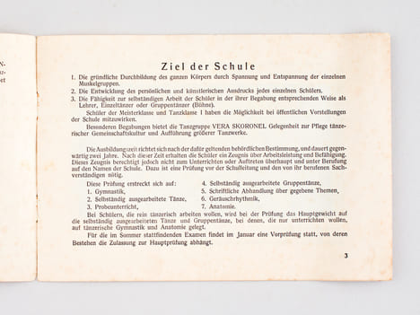 Trümpy-Schule, Private Schule für Tanz und Gymnastik [We join : ] Dante göttliche Komödie Ubertragungen von Stefan George [ Signed by Vera Skoronel : ...