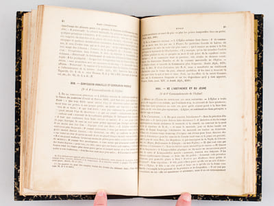 Plans d'Instructions pour un Catéchisme de Persévérance (Paroisses et Institutions). Cours de Quatre années : Dogme, Morale, Culte, Histoire de l'Eglise, par M. l'Abbé Le Rebours, Curé de La Madeleine