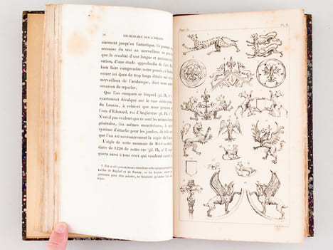 Recherches sur l'Origine du Blason et en particulier sur la Fleur de Lis [ Edition originale ]. DE BEAUMONT, Adalbert