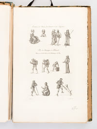 Monuments Français inédits pour servir à l'Histoire des Arts depuis le VIe siècle jusqu'au Commencement du XVIIe. Tome Second [ Edition originale ] Choix de Costumes civils et Militaires, d'armes, armures, instruments de musique, meubles de toute espèce, et de Décorations intérieures et extérieures des Maisons.