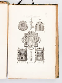 Monuments Français inédits pour servir à l'Histoire des Arts depuis le VIe siècle jusqu'au Commencement du XVIIe. Tome Second [ Edition originale ] Choix de Costumes civils et Militaires, d'armes, armures, instruments de musique, meubles de toute espèce, et de Décorations intérieures et extérieures des Maisons.