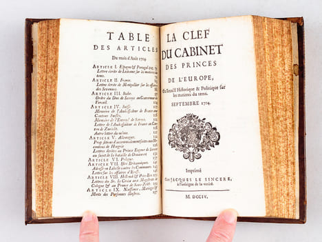 La Clef du Cabinet des Princes de l'Europe, Ou Recuëil Historique & Politique sur les matières du tems. Tome Premier. Juillet 1704 - Aoust 1704 - ...