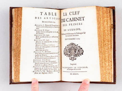 La Clef du Cabinet des Princes de l'Europe, Ou Recuëil Historique & Politique sur les matières du tems. Tome Premier. Juillet 1704 - Aoust 1704 - ...
