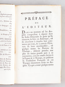 Voyages en Europe, en Asie et en Afrique, contenant la description des Moeurs, Coutumes, Loix, Productions, Manufactures de ces Contrées, & l'Etat actuel des Possessions Angloises dans l'Inde (2 Tomes - Complet) Commencés en 1777, & finis en 1781, par M. Makintosh, Suivis des Voyages du Colonel Capper, dans les Indes, au travers de l'Egypte & du grand Désert, par Suez & par Bassora, en 1779