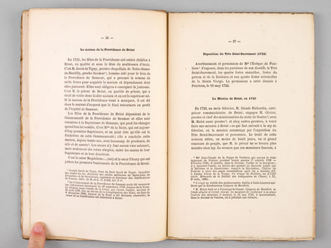 [ Lot de 6 titres ] Chronique d'une Petite Paroisse au XVIIIe siècle. Le Registre de Sainte-Catherine de Brézé 1720-1751 [ On joint : ] Les ...