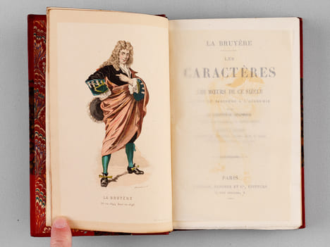 Les Caractères ou Les Moeurs de ce Siècle, suivis du Discours à l'Académie et de la traduction de Théophraste. LA BRUYERE, Jean de