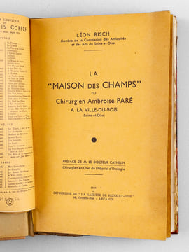 [ Recueil de 5 titres : ] Le Passant. Comédie en un Acte, en Vers [ Suivi de : ] Le Luthier de Crémone. Comédie en un Acte, en Vers [ Suivi de : ] La ...