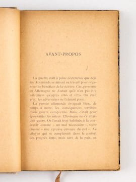 Pédagogie de Guerre allemande [ Edition originale - Livre signé par l'auteur ] Vers la centralisation de l'enseignement public. L'éducation physique ...
