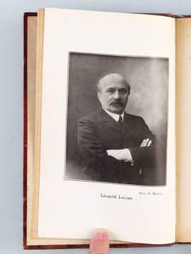 Léopold Lacour [ Exemplaire dédicacé par Léopold Lacour ] Biographie critique illustrée d'un portrait-frontispice et d'un autographe suivie d'opinions ...