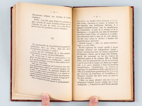 Léopold Lacour [ Exemplaire dédicacé par Léopold Lacour ] Biographie critique illustrée d'un portrait-frontispice et d'un autographe suivie d'opinions ...