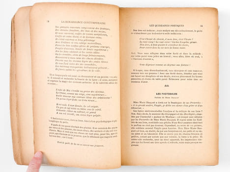 Poëtes Français. Première Anthologie de la Renaissance Contemporaine, précédées des Quinzaines Poëtiques par Robert Veyssié et d'une Etude critique ...