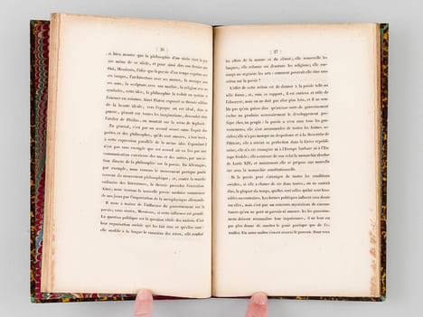 De l'Histoire de la Poésie. Discours prononcé à l'Athénée de Marseille, pour l'ouverture du Cours de Littérature, le 12 mars 1830 [ Edition originale ...