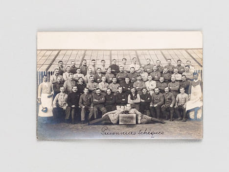 Lot de 5 cartes postales annotées : Prisonniers tchèques [ Souvenir des prisonniers tchèques St Pierre des Corps le 8 janvier 1918 ] - Cercle de ...