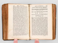 Coutumes du Pays et Duché de Normandie, Anciens Ressorts & Enclaves d'icelui, augmentées de plus de moitié, par plusieurs Edits, Déclarations, Arrets & nouveaux Règlemens, tant du Conseil que de la Cour, rendu jusqu'à présent, comme il est marqué en la Table du Recueil à la suite de celle des Titres ci-après ; & en outre, les Articles rectifiez par les Textes d'Aviron & de Berault.