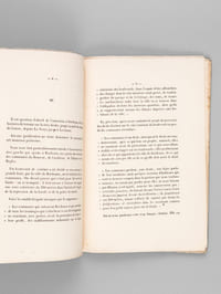 Agrandissement de la Ville de Bordeaux. Critiques et Etudes [ Edition originale - Livre dédicacé par l'auteur ]