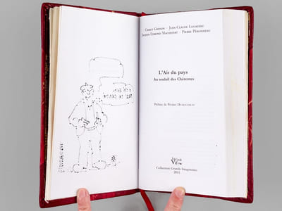 L'Air du pays. Au soulail des Chérentes [ Livre dédicacé par l'auteur, avec un dessin originale signé ]