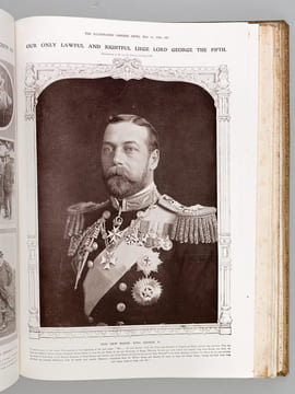Album Souvenir des Funérailles du Roi Edouard VII. Recueil de Journaux et Documents - Souvenir Album of the Funeral of King Edward VII. Collection of ...