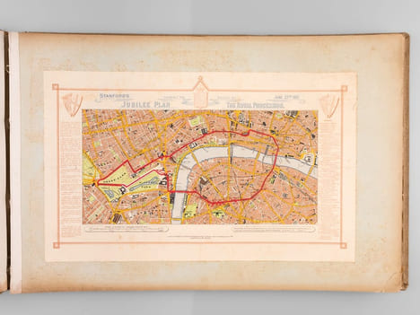Jubilé de la Reine Victoria. 22 juin 1897. Album unique composé de documents collectés par Ernesta Stern dont : Plan de l'itinéraire de la procession ...