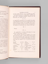 Les isolants en électrotechnique [Edition originale de la traduction française ]