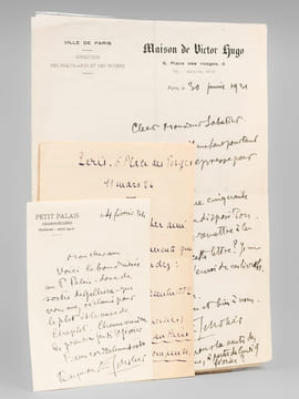 [ Lot de 4 lettres autographes signées ] 1 L.A.S. de 3 pages, datée du 11 mars 1924: Raymond Escholier y présente un bref curriculum vitae, avec le ...
