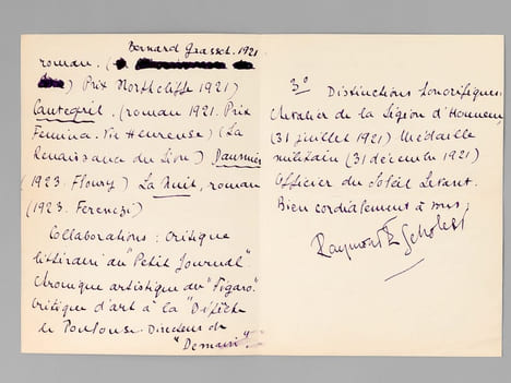 [ Lot de 4 lettres autographes signées ] 1 L.A.S. de 3 pages, datée du 11 mars 1924: Raymond Escholier y présente un bref curriculum vitae, avec le ...