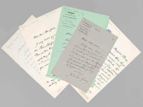 [ Lot de 5 lettres autographes signées ] 1 L.A.S. d’une page datée du 24 rue de Milan: «Mon cher monsieur, Je vous laisse cy joint mon volume des ...