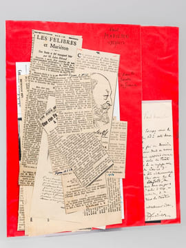 [ 2 lettres autographes signées et 3 cartes de visite avec texte autographe signé ] 1 L.A.S. du 16 juillet 1900, 9 rue Richepanse, 1 page : [il répond ...
