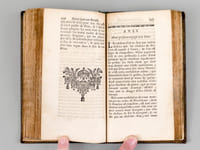 Sentimens de Piété, où il est traité de la necessité de connoître & d'aimer Dieu ; de l'obéissance qui lui est dûë , de sa sainteté, &c. Et de plusieurs matières des plus importantes, & des plus nécessaires pour la conduite des moeurs & de la Vie intérieure.