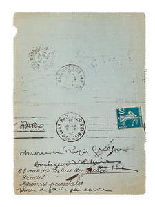 [ 2 lettres autographes signées : ] 1 L.A.S. datée du 12 janvier 1926, adressée à l'artiste Roger Grillon : [ il regrette de ne pas l'avoir croisé à Paris et continue : ] "Voulez-vous (Daragnès me prie de vous le demander) graver pour le "Portrait de la France" un cuivre ou une pierre (le bois étant exclu) pour Perpignan, dont le texte sera écrit par Joseph Delteil et qui paraîtra vers la fin du printemps ? Si cela vous tente, dites-le moi et je vous enverrai la dimension de la gravure [etc... ] [Avec : ] 1 L.A.S. datée du 12 octobre 1926, Petit Cap Brun, Toulon, Var : "Monsieur, une lettre comme celle que je reçois de vous est la vraie récompense de l'écrivain. Je vous remercie d'avoir lu "Beauté de la Provence" avec tant d'attentive bienveillance ; et je vous remercie aussi de me le dire d'une manière qui m'encourage à travailler, ici, au second volume de ces "Beautés" [ etc... ] 