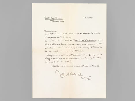 [ 2 lettres autographes signées : ] 1 L.A.S. datée du 12 janvier 1926, adressée à l'artiste Roger Grillon : [ il regrette de ne pas l'avoir croisé à ...