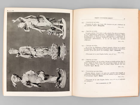 Deuxième vente de la collection de M. Armand Esders. Catalogue des Objets d'Extrême-Orient Céramique de la Chine et du Japon Paravent en laque de ...
