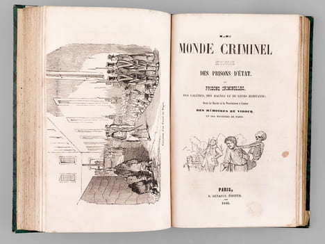 Histoire pittoresque et anecdotique des Anciens Châteaux, Demeures Féodales, Forteresses, Citadelles, etc. avec les traditions, légendes ou chroniques ...