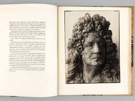 Autour d'un Buste [ Exemplaire unique de l'auteur, enrichi de 8 lettres autographes signées et de 8 planches ajoutées ] [ Contient notamment : ] 1 ...