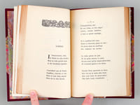 Parallèlement