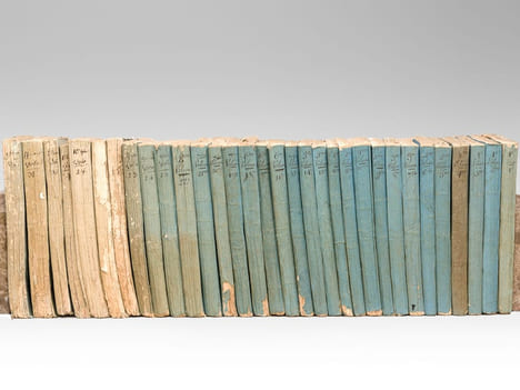 Revue Encyclopédique ou Analyse Raisonnée des Productions les plus Remarquables (31 livraisons suivies de 1 à 32 : Complet des 10 premiers Volumes) ...