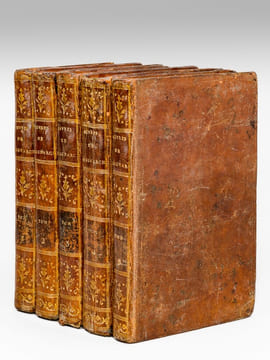 Oeuvres complètes de M. de Beaumarchais (5 Tomes - Complet) Tomes I, II, III : Mémoires de Monsieur Pierre-Augustin Caron de Beaumarchais ; Tome IV : ...