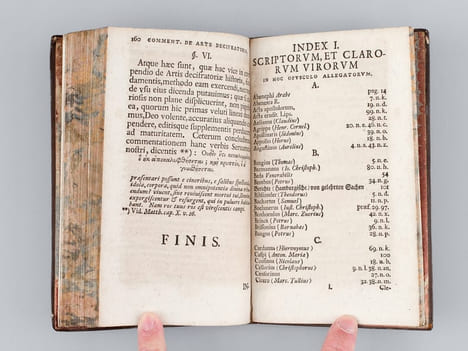 Ars Decifratoria sive Scientia occultas scripturas solvendi et legendi. Praemissa est Disquisitio hitorica De variis Modis Occulte Scribendi tam apud ...